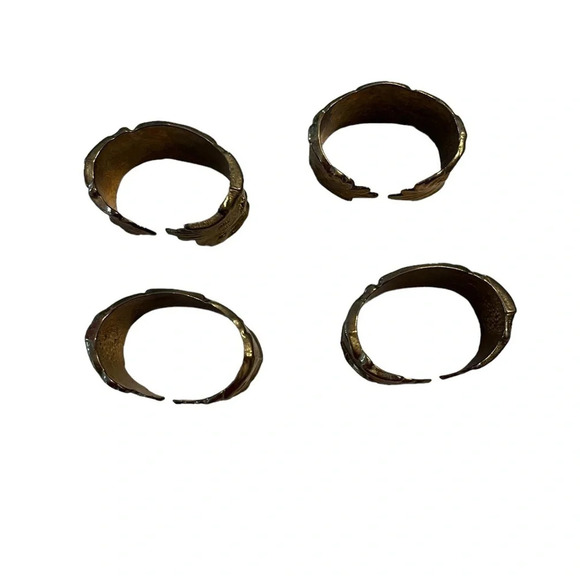 Set of 4 Rococo Brass Napkin Rings, Table Decor, Vintage Ornament - Picture 3 of 4